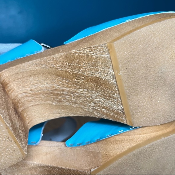 Swedish Turquoise Leather Clogs Wooden Heels Women’s Size 7.5/38 - Picture 10 of 10